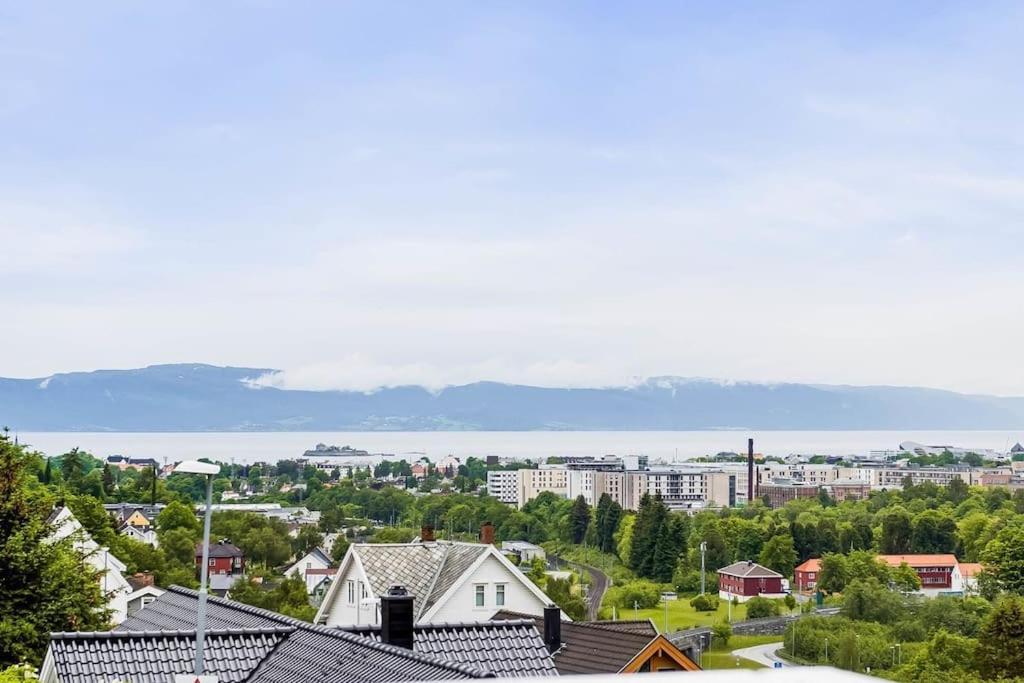 Adorable 1-Bedroom Apartment With A Fantastic View - Free Parking Τρόντχαϊμ Εξωτερικό φωτογραφία